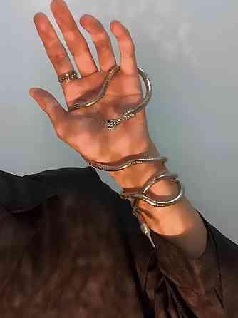 Металлическое ожерелье Змея RESTEQ серебряного цвета. Браслет на руку Змея. Украшение эластичная змея Киев