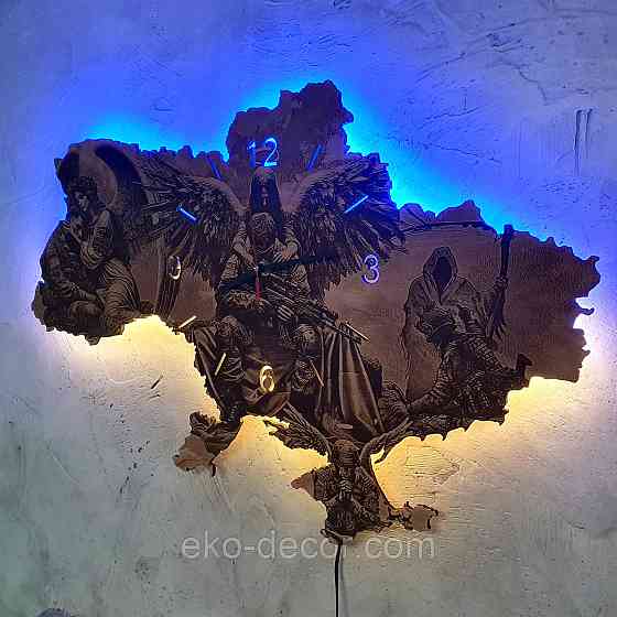 Деревянные настенные часы с подсветкой 