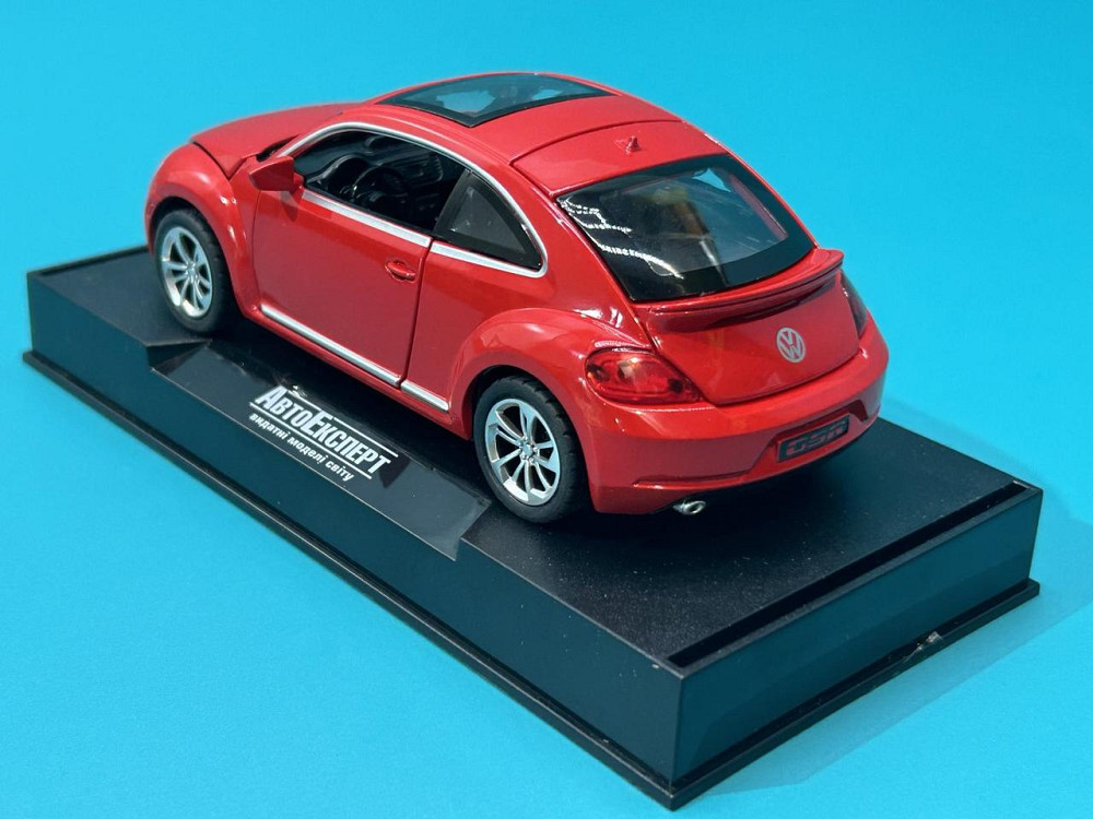 Машинка Автоексперт Volkswagen Beetle 1:32 метал світло/звук відчиняються двері капот багажник Червона (12012) Чернігів - фото 3