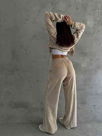 Жіночий стильний велюровий мʼякий костюм двійка велюр плюш Бежевий 44/46 Одеса