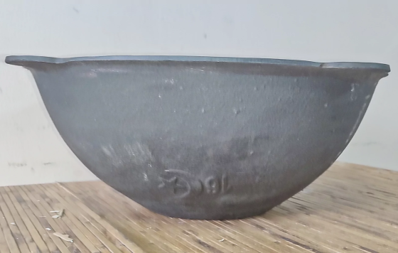 Казан чугунный узбекский 16л с плоским дном и алюминиевой крышкой Винница