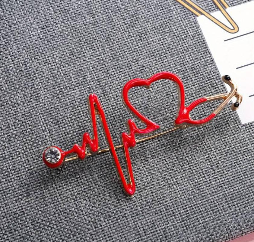 Брошь в форме стетоскопа с красным сердцем и кристаллом Киев - изображение 1