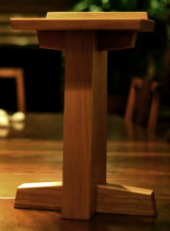 Стойка под акустику 