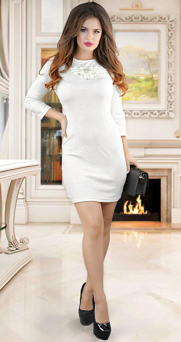 Ошатне ванільне плаття зі стильною прикрасою на грудях (42) Київ - фото 1