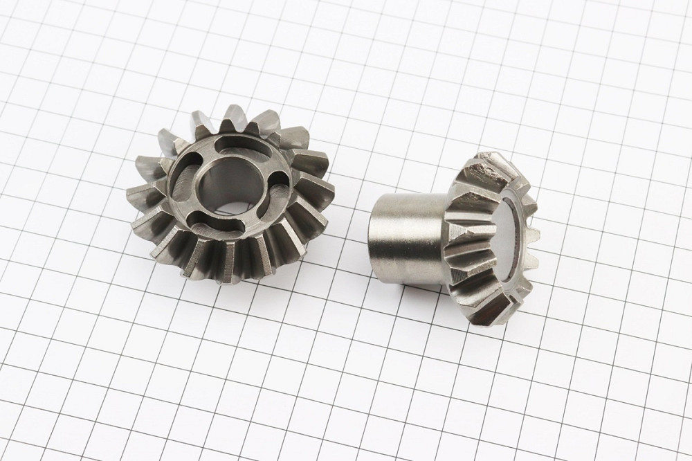 УЦІНКА Черв'якова пара реверса 16Т/13Т (дефект лиття зубів, див. фото) Киев - изображение 1