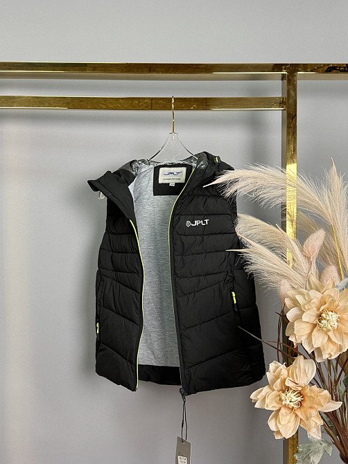 Детская жилетка для мальчика подростка 134,140,146,152 Николаев - изображение 2