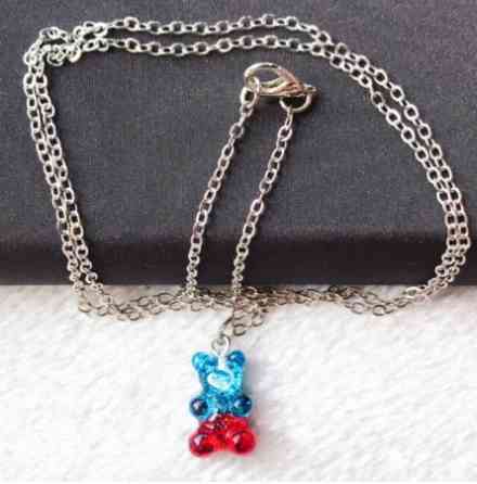 Підвіска ведмедик, синій + червоний - довжина 50см, смола, цинковий сплав Київ