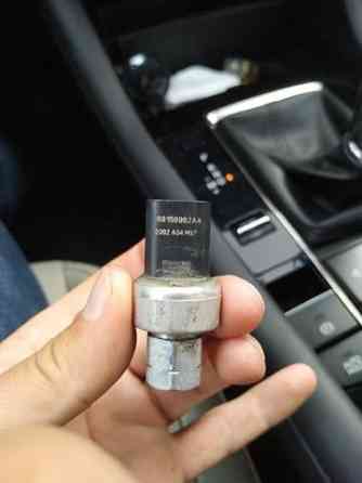 68156982АА Датчик давления хладогена Journey12-. 3.6l Коломыя