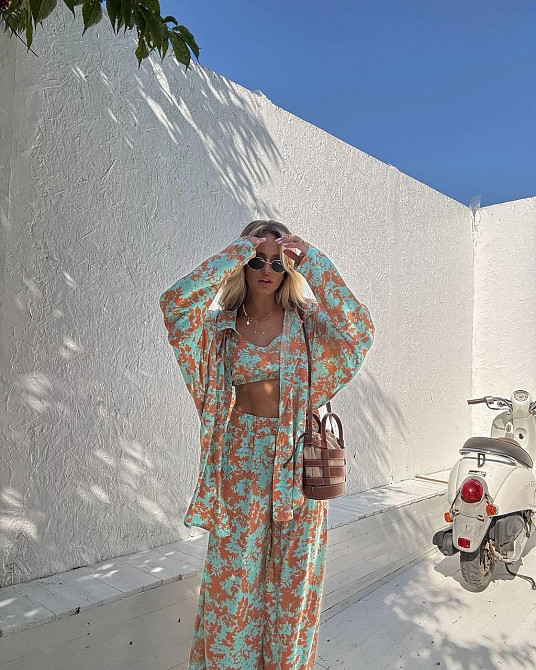 Жіночий легкий оверсайз костюм-трійка: сорочка топ і штани софт Бірюза Одеса - фото 5