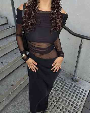 Жіноча елегантна приваблива максі- сукня з відкритими плечима Одеса