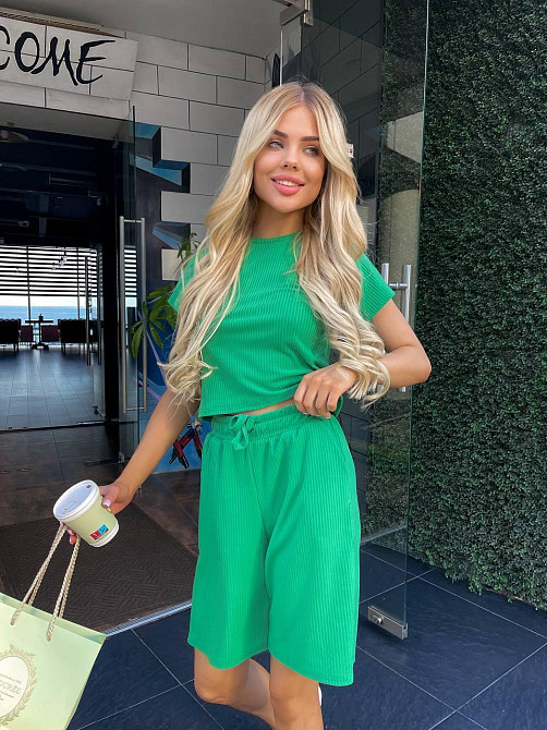 Женский костюм в рубчик с шортами Зелёный 46/48 Харьков - изображение 3