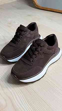 Кроссовки женские Hengji 725-12 замшевые на белой подошве коричневые, 41, 25,5 см Киев