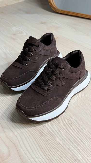Кроссовки женские Hengji 725-12 замшевые на белой подошве коричневые, 41, 25,5 см Киев - изображение 1