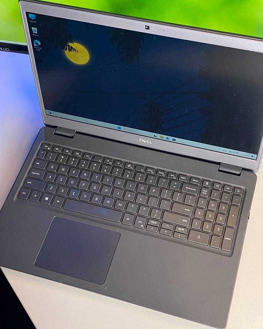 Ноутбук DELL 15