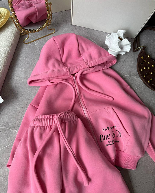 Жіночий теплий костюм з худі та джогерів у спортивному стилі трьохнитка на флісі Одеса - фото 3