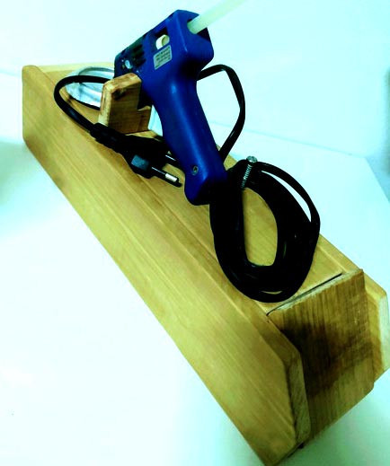 Подставка для клеевого пистолета 