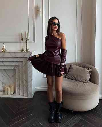 Женский трендовый топ с перчатками из эко кожи Одесса