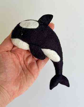 Мягкая фетровая игрушка касатка ручной работы – безопасная развивающая игрушка Киев