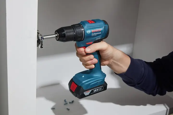 Потужний акумуляторний ударний дриль-шурупокрут Bosch Professional GSB 185-LI із 2 акб GBA 18V 2.0Ah, з/п GAL 18V-20 у кейсі Київ - фото 9