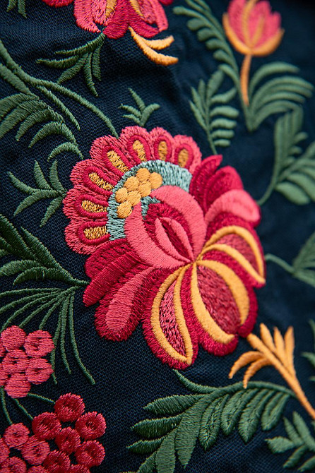 Вышиванка женская с длинным рукавом  льняная, черная  топ Киев - изображение 4