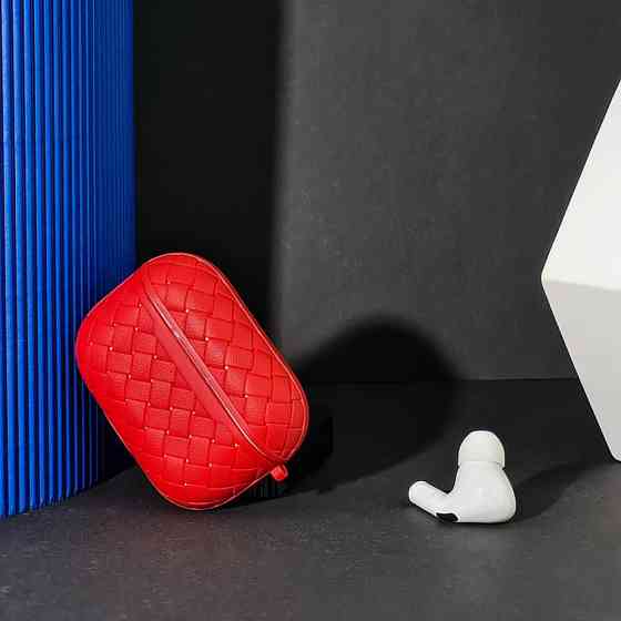 Чехол на Apple AirPods плетенная кожа. Красный MY-57 Львов