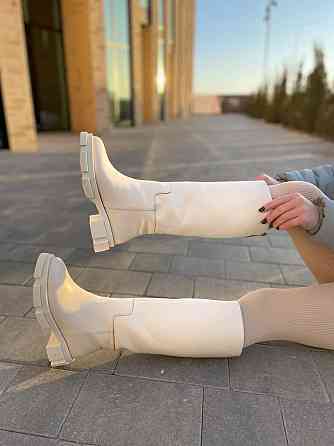 Чоботи зимові жіночі з натуральної шкіри на низькому ходу бежевого кольору р. 36, 37, 39 / Чобо Коломия