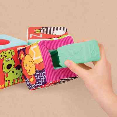 Розвиваюча іграшка Battat м&apos;які кубики-сортери ABC S2 (BX1661Z) Вінниця