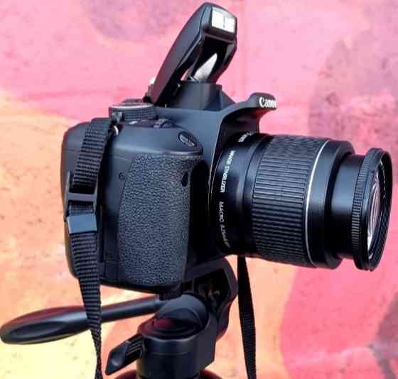 Фотоаппарат Canon 600D 8.800 пробег ! 18-55mm. Киев