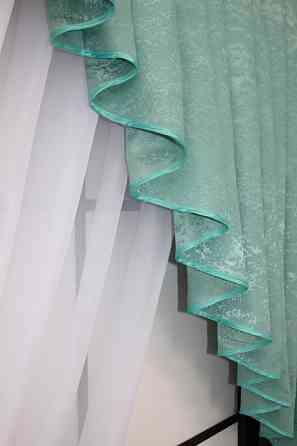 Кухонный комплект VR-Textil № 039к шторка с ламбрекеном белый с бирюзовым 150х170 см (52-0816) Киев