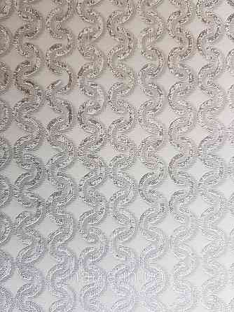 Шпалери метрові вінілові на флізелін Marburg Villa Romana геометрія смужки завитки біло сріблясті на сірому Київ