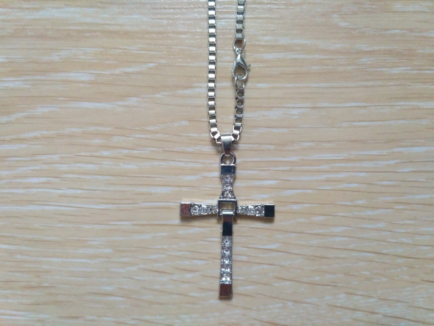 Хрестик Домінік Торетто на дзеркало в авто Київ - фото 7