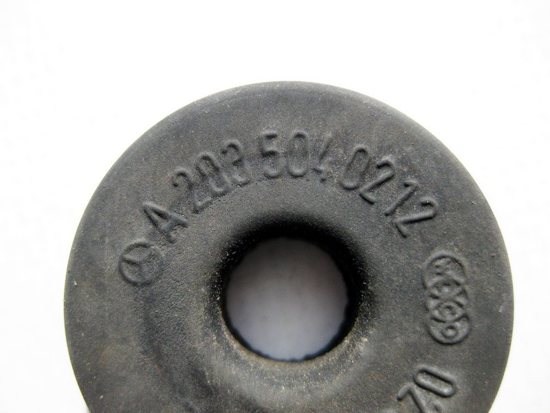 Mercedes-Benz  A2035040212 Гумовий буфер кріплення розширювального бачка ОЖ ML W164 GL X164 GLE W166 GLS X166 C-Class W203 R-Class W251 Одеса - фото 3