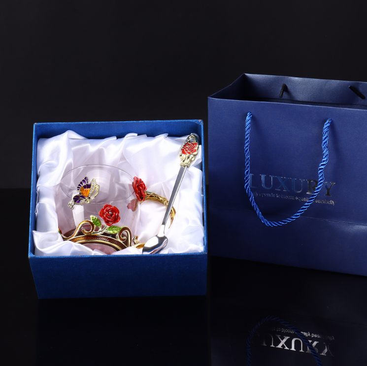 Чашка ПОДАРОЧНАЯ термостойкая Красная РОЗА с ложечкой, Подарочная упаковка Кременчуг - изображение 1