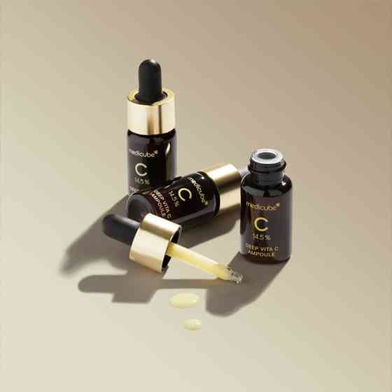 Осветляющая ампула с витамином C Deep Vita C Ampoule Medicube 10 г × 3 шт. Киев