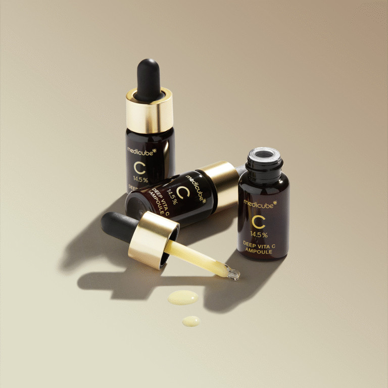 Осветляющая ампула с витамином C Deep Vita C Ampoule Medicube 10 г × 3 шт. Киев - изображение 2