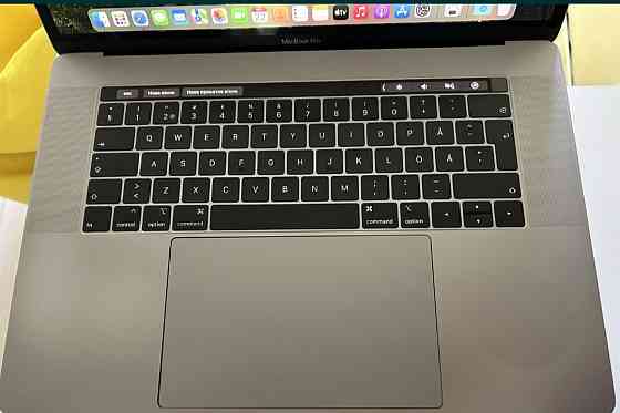 Ноутбук MacBook Pro 15" Retina (2019p.) i7 16/512Gb. Київ