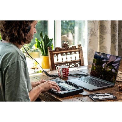 MIDI-клавиатура Novation Launchkey Mini 25 MK4 (236478) Винница - изображение 7