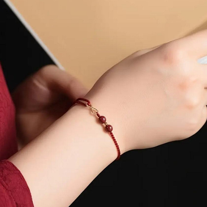 Браслет на удачу с символом бесконечности винного цвета, Регулируемый талисман из шнурка и бусин Киев - изображение 3