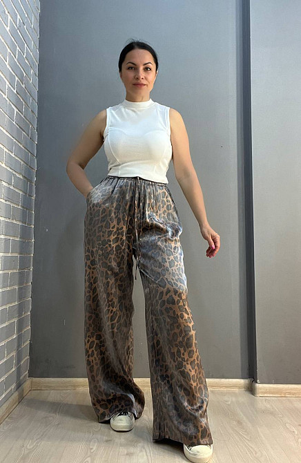 Брюки жіночі My fashion 1694 леопардовий принт palazzo широкі на резинці шовк one size коричневі, коричневий, one size Київ - фото 12