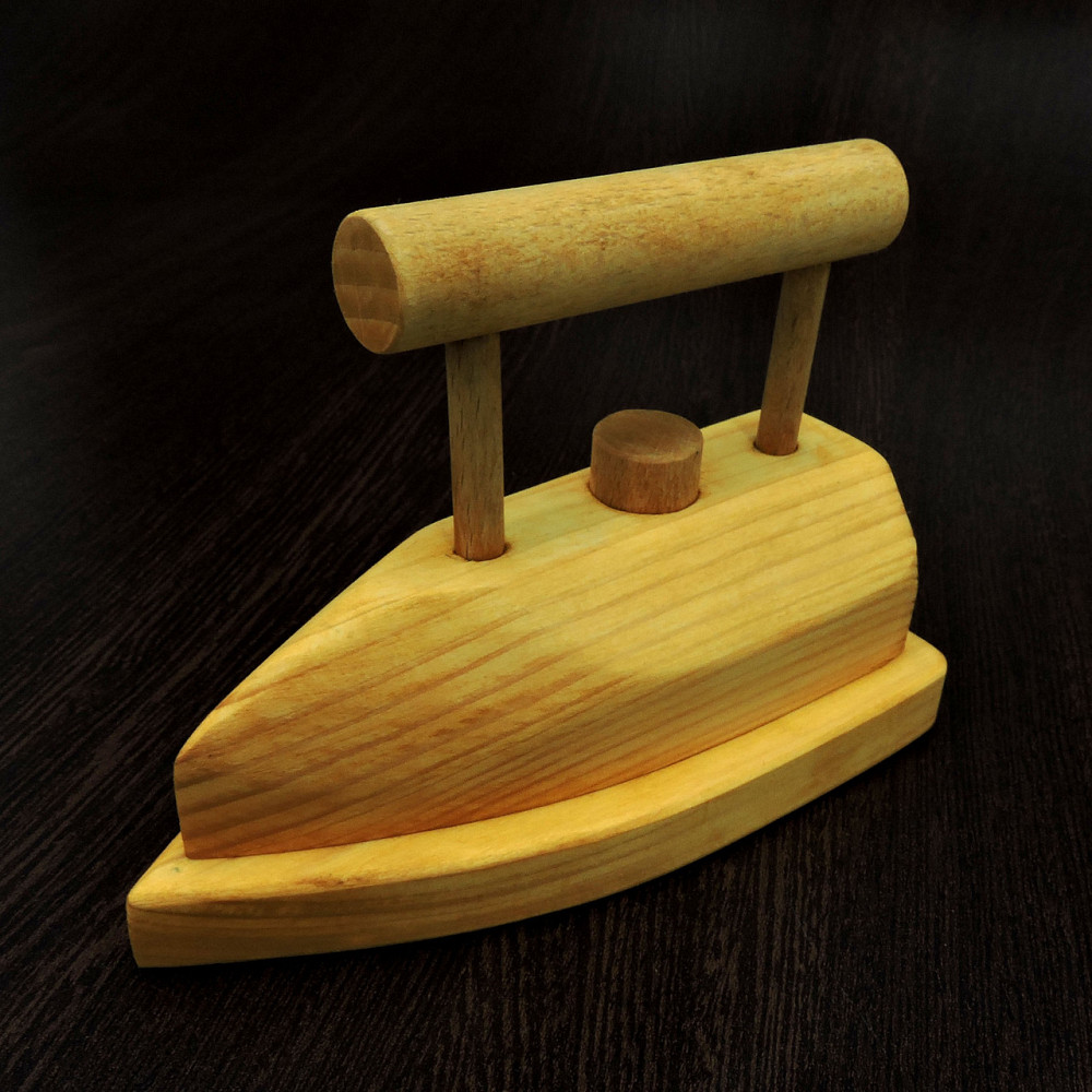 Игрушечный утюг 