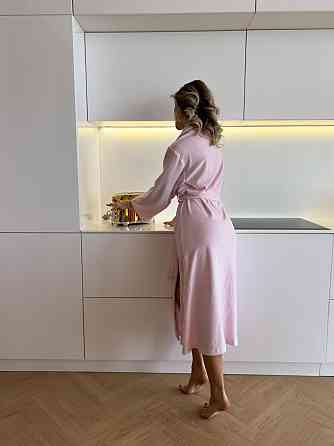 Велюровий халат жіночий довгий на запах COSY з поясом і кишенями без капюшона бавовна рожевий Одеса
