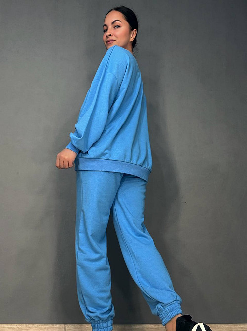 Костюм женский Quzen 470-471 свитшот и джогеры на резинке оверсайз, голубой, S/M Киев - изображение 13