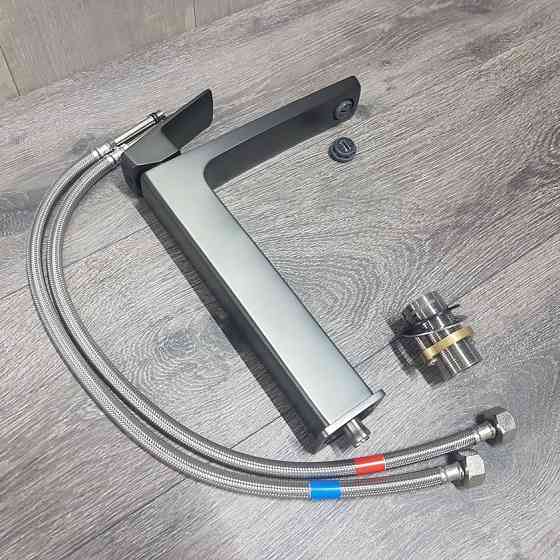 Змішувач для раковини високий Imprese Grafiky ZMK041807011, чорний Київ