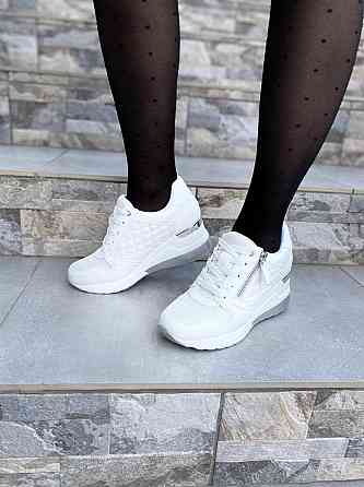 Stilli Снікерси жіночі STILLI білі еко-шкіра платформа 37р. (106-2) Коломыя