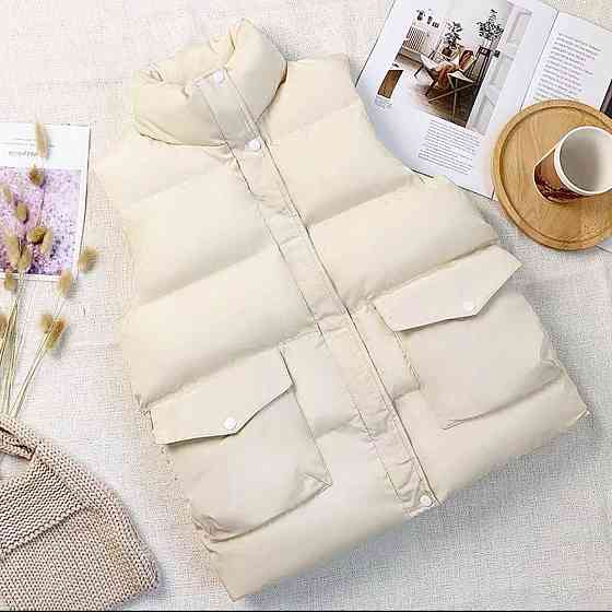 Жилетка жіноча з високим коміром осіння Молочний 42-44 Харків