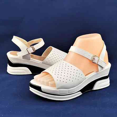 Жіночі Сандалі Босоніжки на Танкетці Платформа Білі Літні (розміри: 38,39,40) - К2 Дніпро