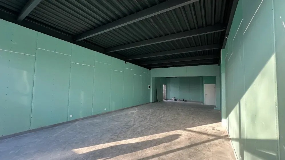 Новий торговий комплекс. Вода, каналізація, туалети вже зроблені. Червона лінія з окремим входом Дніпро - фото 2