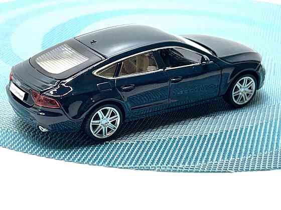 Машина металева Автопром Audi A7 Sportback світло звук відчиняються двері 1:32 Синя (68319) Чернігів