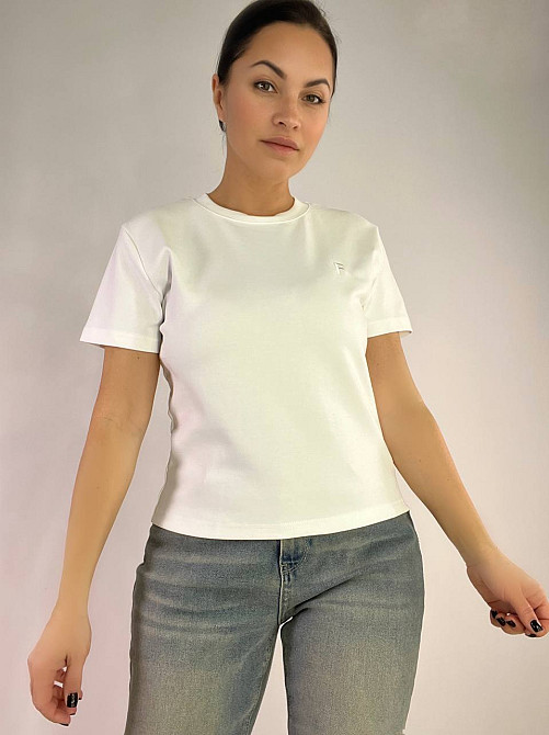 Футболка жіноча A-N 25197 вишивка літера F однотонна базова середня довжина one size, білий, one size Київ - фото 8