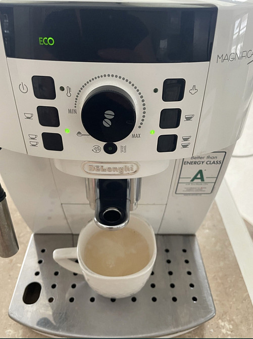 Кофеварка Delonghi Magnifica S Киев - изображение 3
